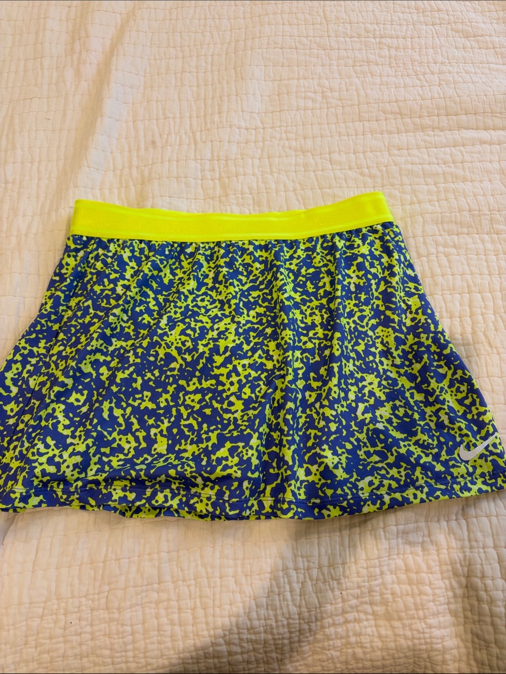 Nike Tennis Skirt Blue and Neon Yellow Patterned size L
